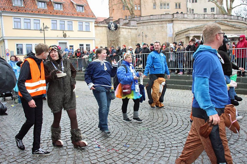 Rosenmontagsumzug nass gemacht