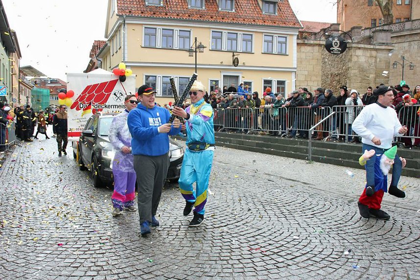 Rosenmontagsumzug nass gemacht