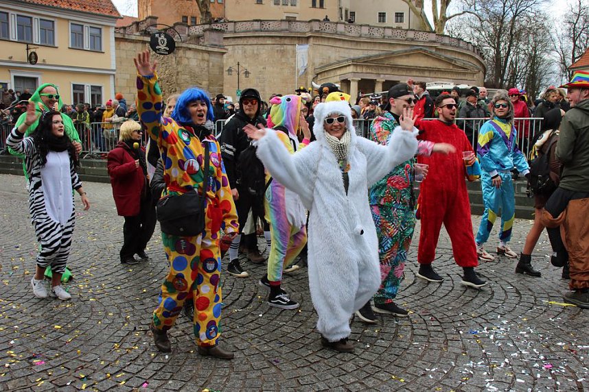 Rosenmontagsumzug nass gemacht