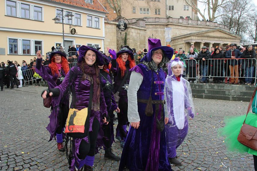 Rosenmontagsumzug nass gemacht