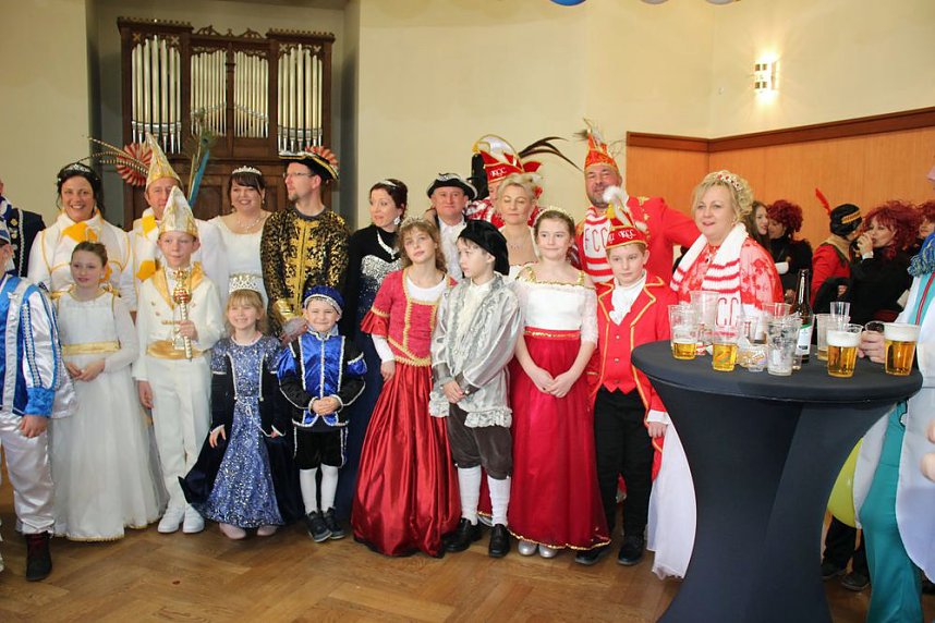 Rosenmontagsumzug nass gemacht