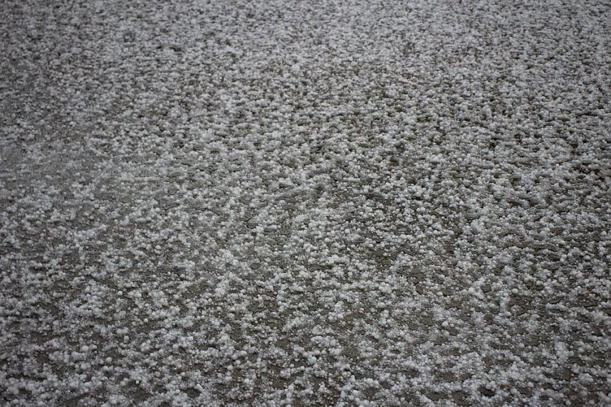 Hagelschlag &uuml;ber Sondershausen