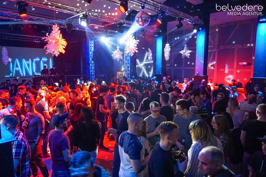 Party im Jugendclubhaus in Nordhausen - der Samstag