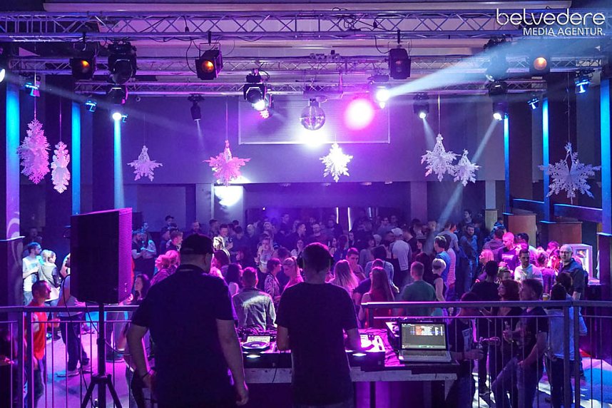 Party im Jugendclubhaus in Nordhausen - der Samstag