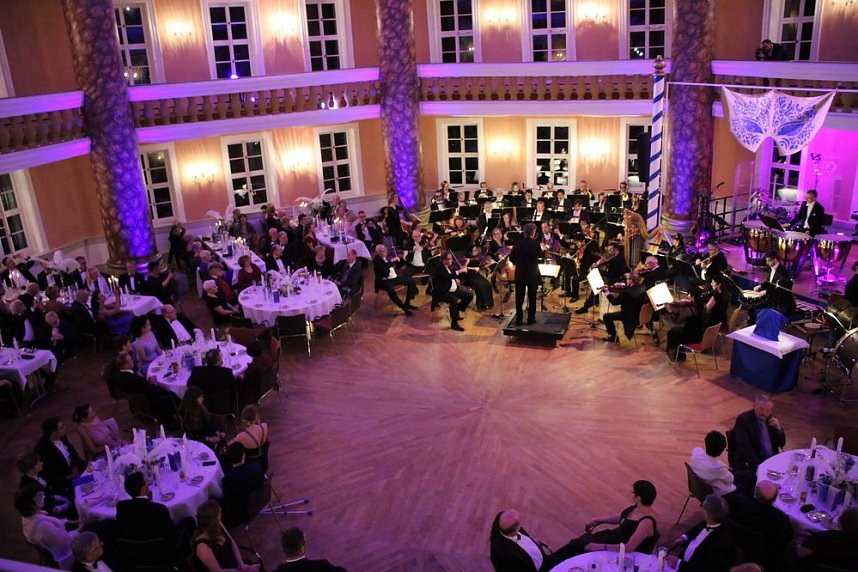 Venezianischer Maskenball