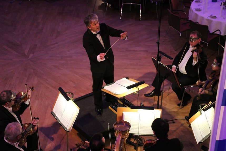 Venezianischer Maskenball