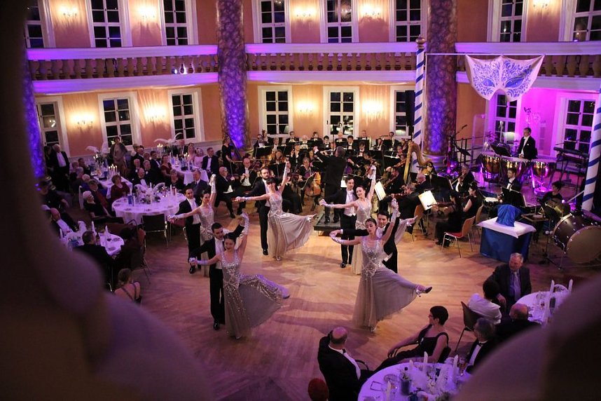 Venezianischer Maskenball