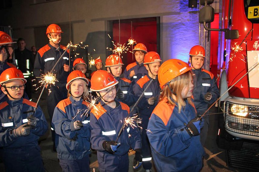 Freiwillige Feuerwehr pr&auml;sentierte HLF20