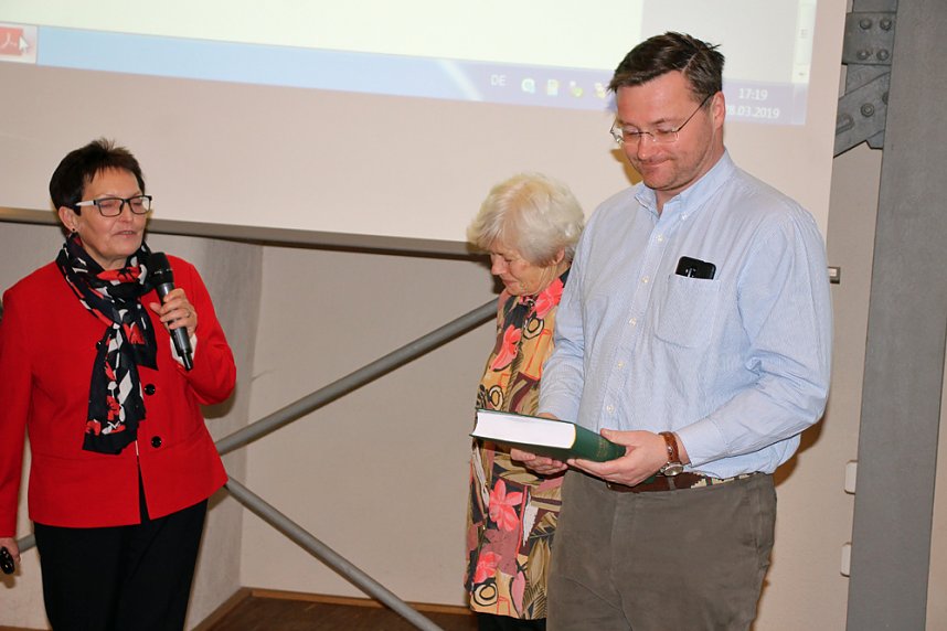 Transkript &uuml;bergeben