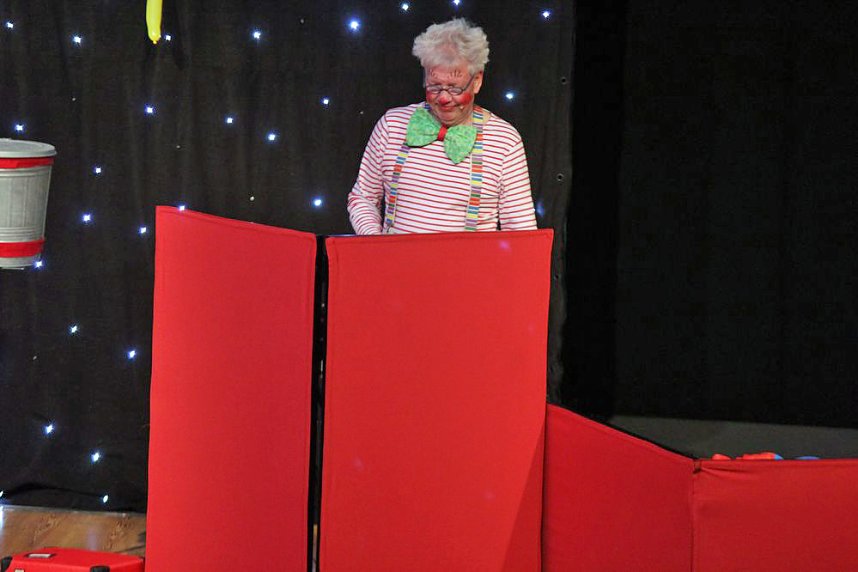 Mit Clown Hajo f&uuml;r mehr Sicherheit