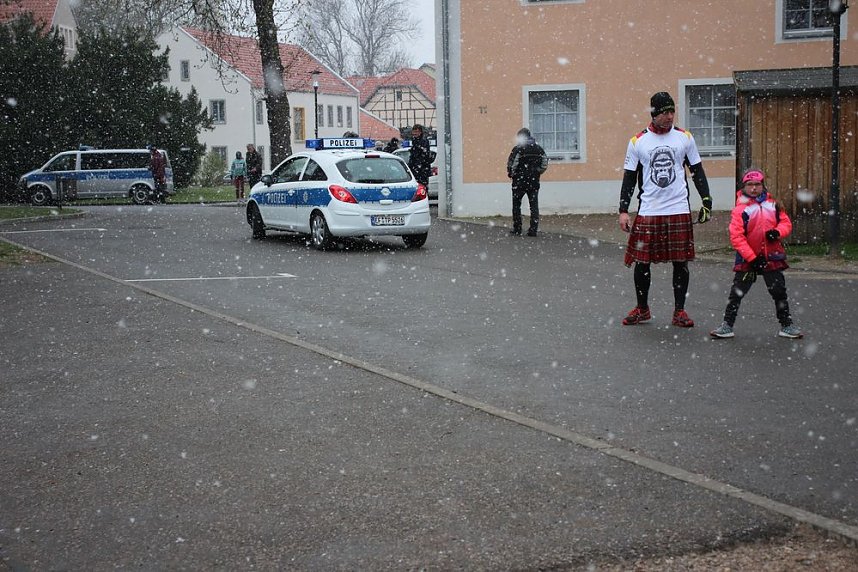 Schnee und K&auml;lte beim Kyffh&auml;usder Berglauf