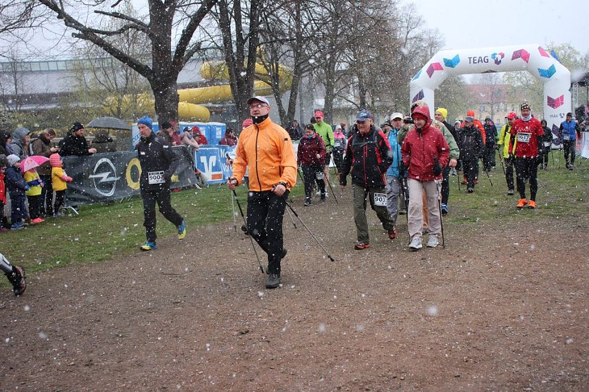 Schnee und K&auml;lte beim Kyffh&auml;usder Berglauf