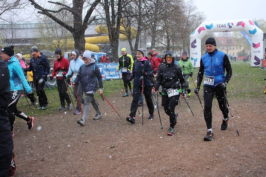 Schnee und K&auml;lte beim Kyffh&auml;usder Berglauf