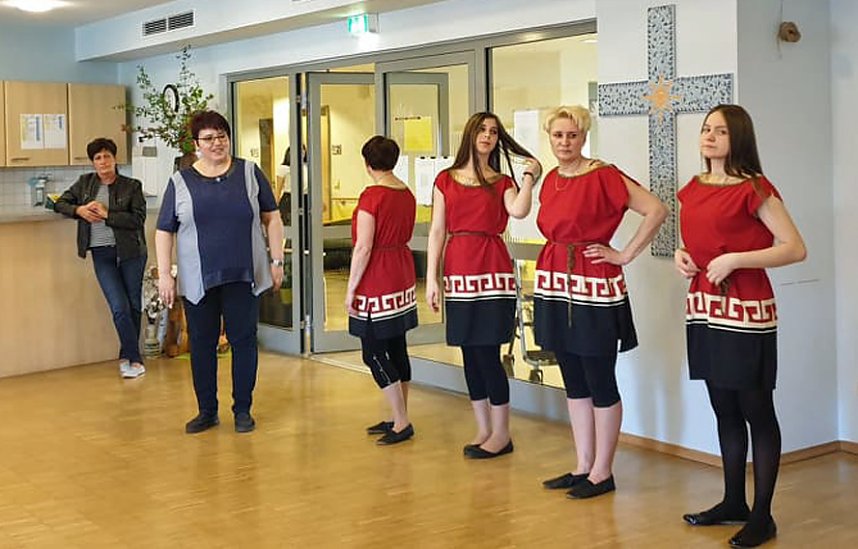 Vor Senioren getanzt