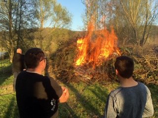 Osterfeuer am Bebraer Teich