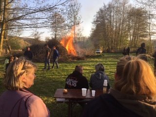Osterfeuer am Bebraer Teich