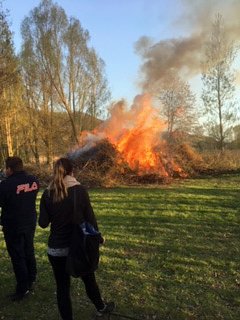 Osterfeuer am Bebraer Teich