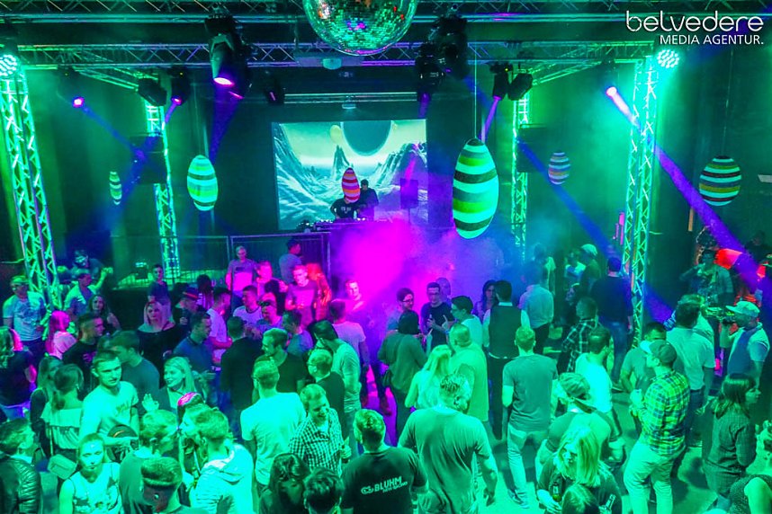 Party im Jugendclubhaus in Nordhausen - der Samstag