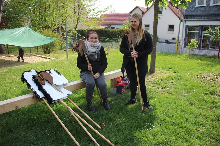 Kitas feiern Mittelalterfest