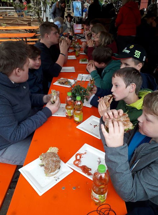 Kinder Kirche on Tour berichtet vom Bl&uuml;tenfest