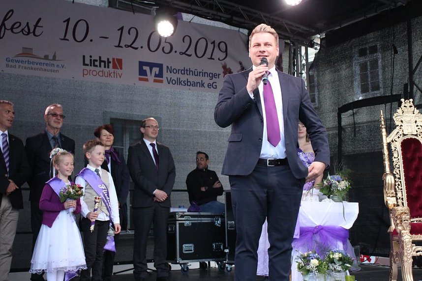 27. Fliederfest er&ouml;ffnet - Verabschiedung Fliederk&ouml;nigin