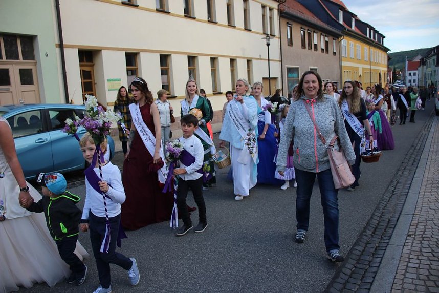 27. Fliederfest er&ouml;ffnet - Verabschiedung Fliederk&ouml;nigin