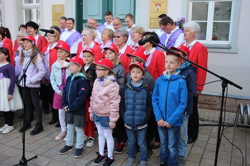 27. Fliederfest er&ouml;ffnet - Verabschiedung Fliederk&ouml;nigin