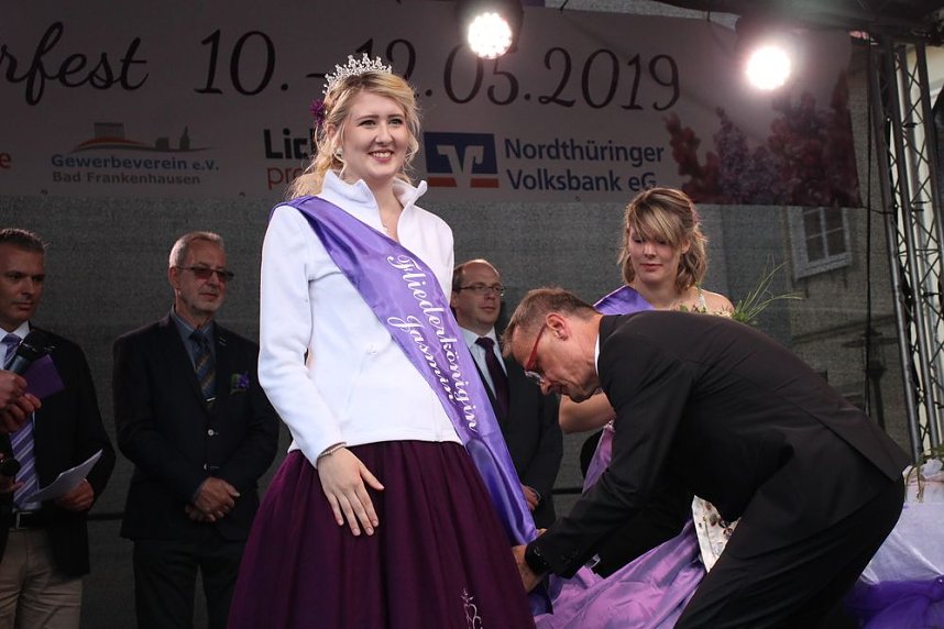 27. Fliederfest er&ouml;ffnet - Verabschiedung Fliederk&ouml;nigin