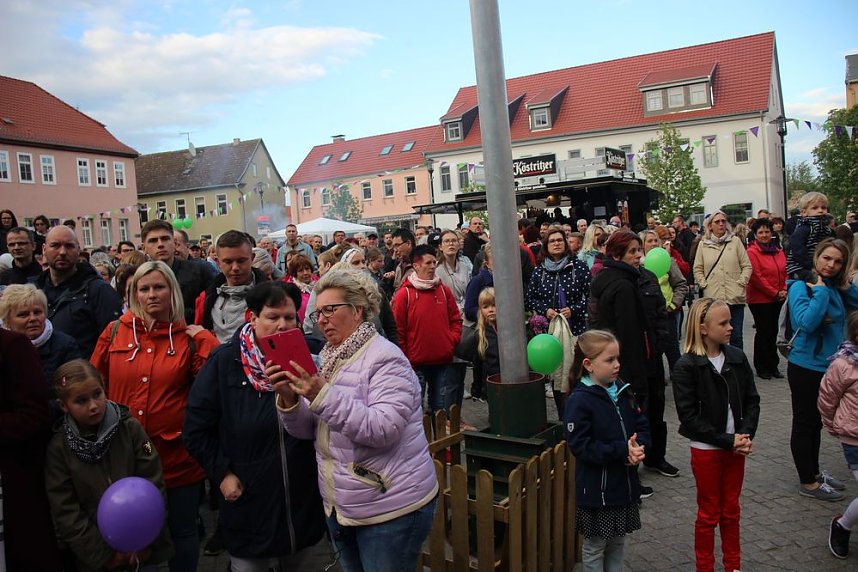 27. Fliederfest er&ouml;ffnet - Verabschiedung Fliederk&ouml;nigin