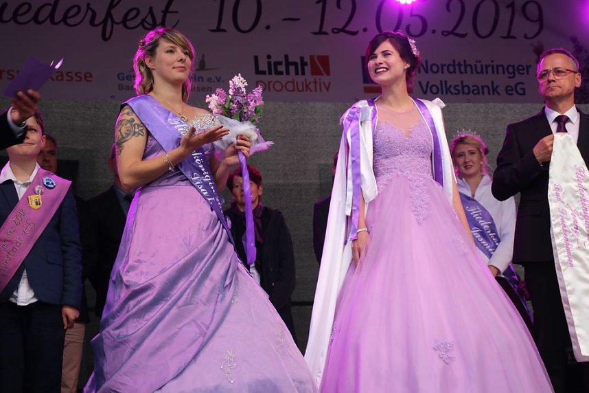 Neue Fliederk&ouml;nigin gekr&ouml;nt