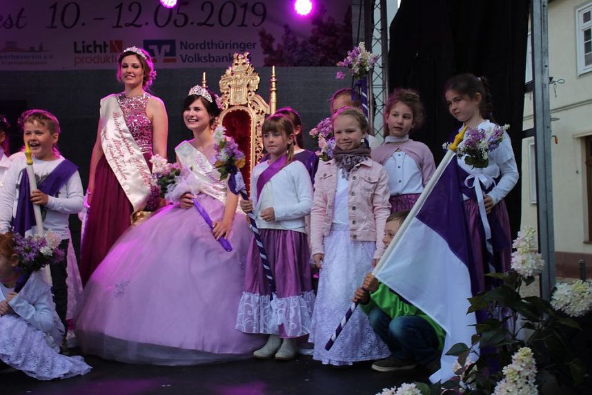 Neue Fliederk&ouml;nigin gekr&ouml;nt