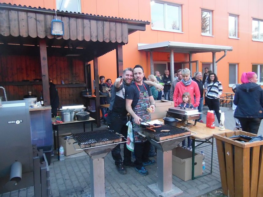 -Osterfeuer die Dritte-