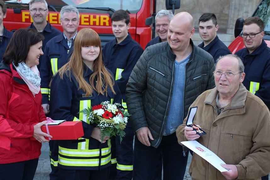 Zum Geburtstag Kamerad geehrt