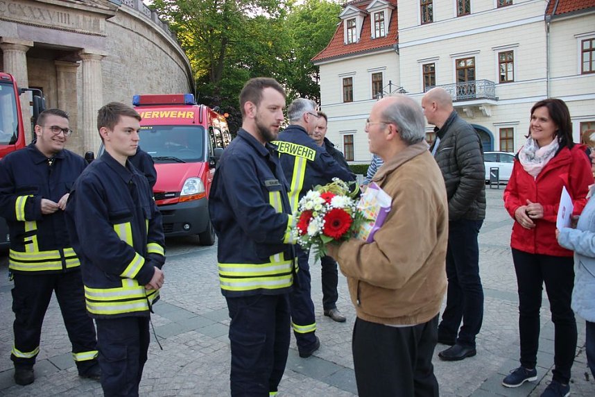 Zum Geburtstag Kamerad geehrt
