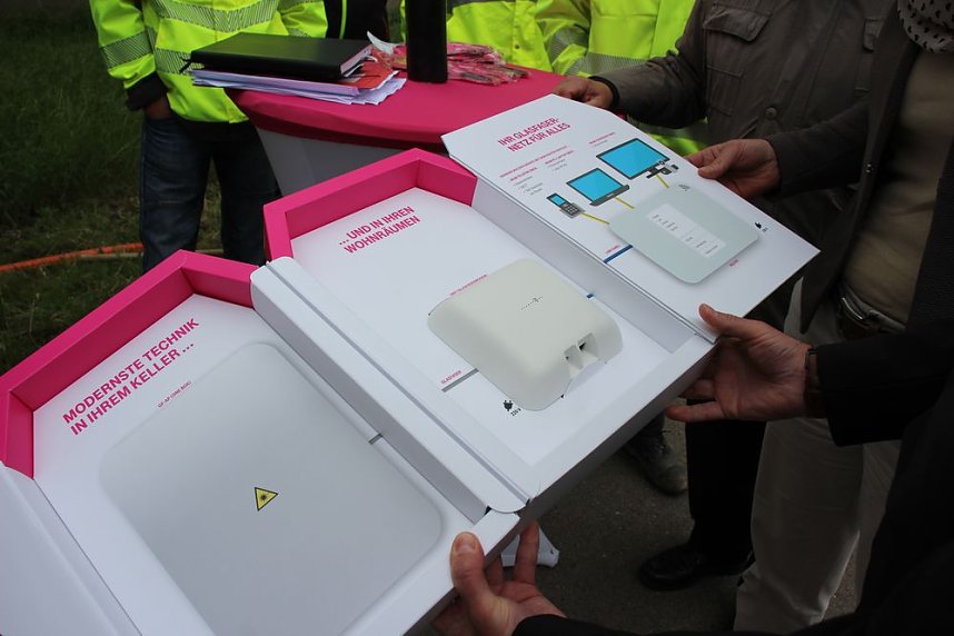 Offizieller Baustart zum gef&ouml;rderten Breitbandausbau
