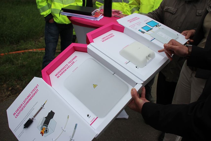 Offizieller Baustart zum gef&ouml;rderten Breitbandausbau