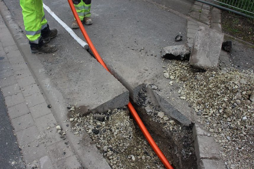 Offizieller Baustart zum gef&ouml;rderten Breitbandausbau