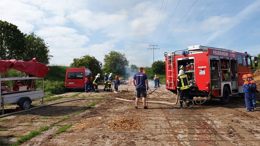 Tag der Berufsfeuerwehr in Clingen durchgef&uuml;hrt