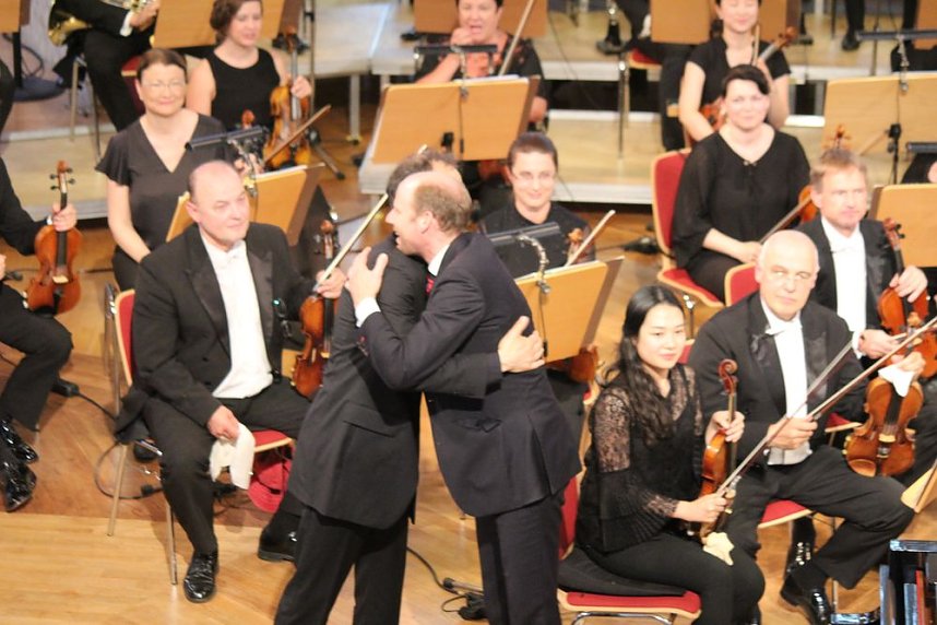 Grandiose Er&ouml;ffnung der Liszt-Biennale