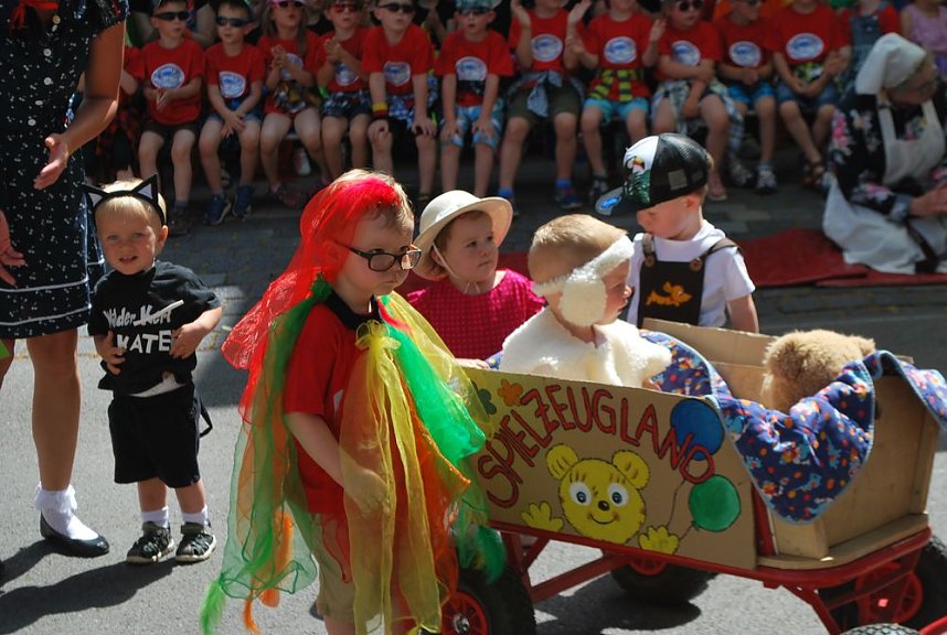 Tolle Stimmung zum  Stra&szlig;enfest