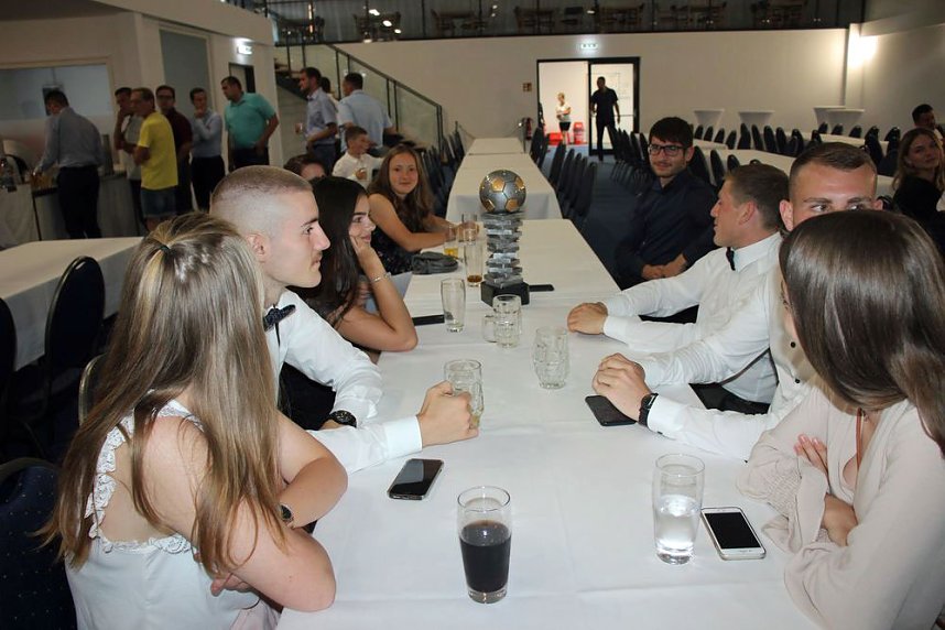 Fu&szlig;baller geehrt