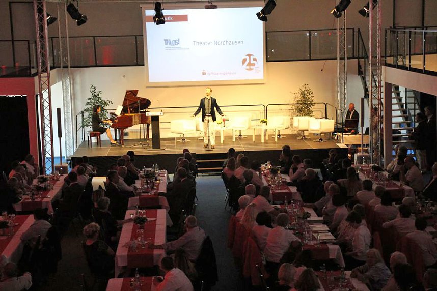 Lockere Gespr&auml;chsrunden zum Jubil&auml;um