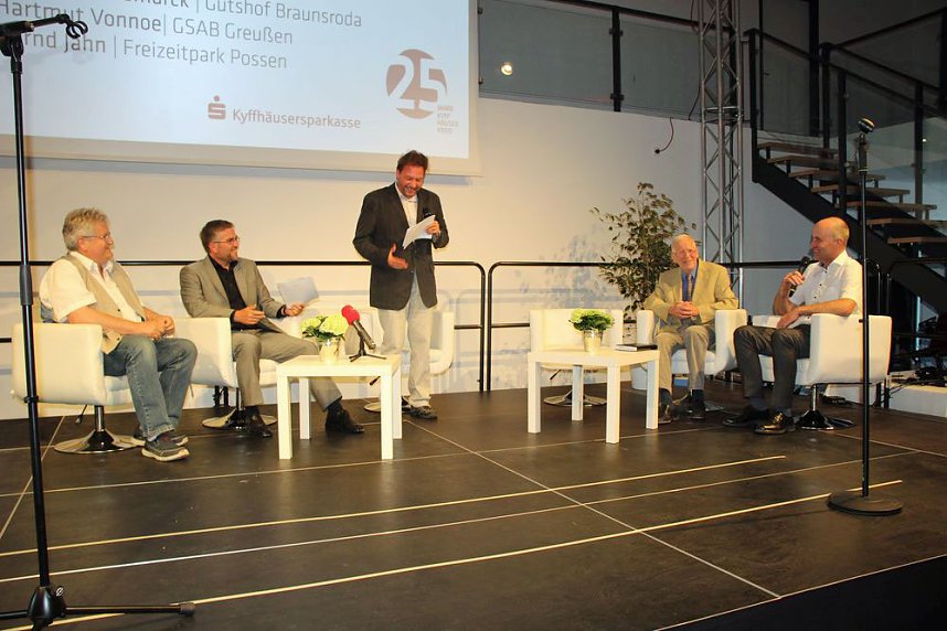 Lockere Gespr&auml;chsrunden zum Jubil&auml;um