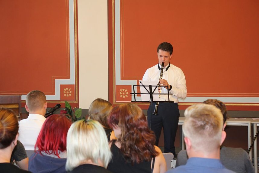 Feierliche Zeugnisausgabe im SBZ