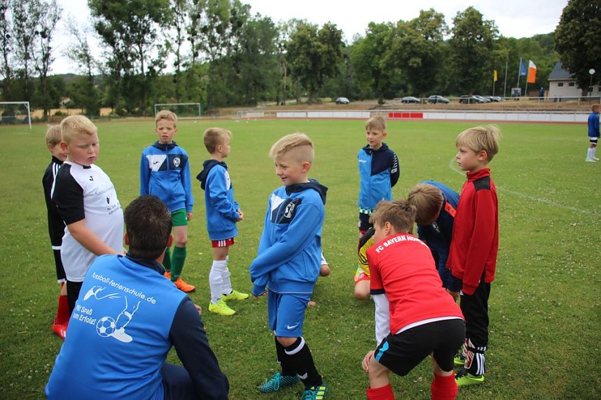 Fu&szlig;ballferienschule &ouml;ffnete Pforten