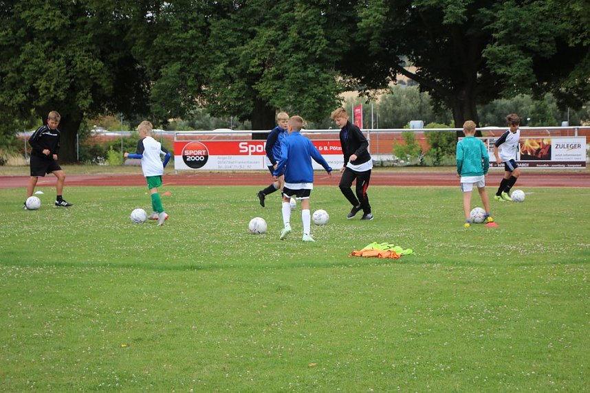 Fu&szlig;ballferienschule &ouml;ffnete Pforten