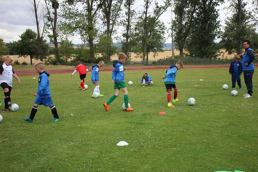 Fu&szlig;ballferienschule &ouml;ffnete Pforten