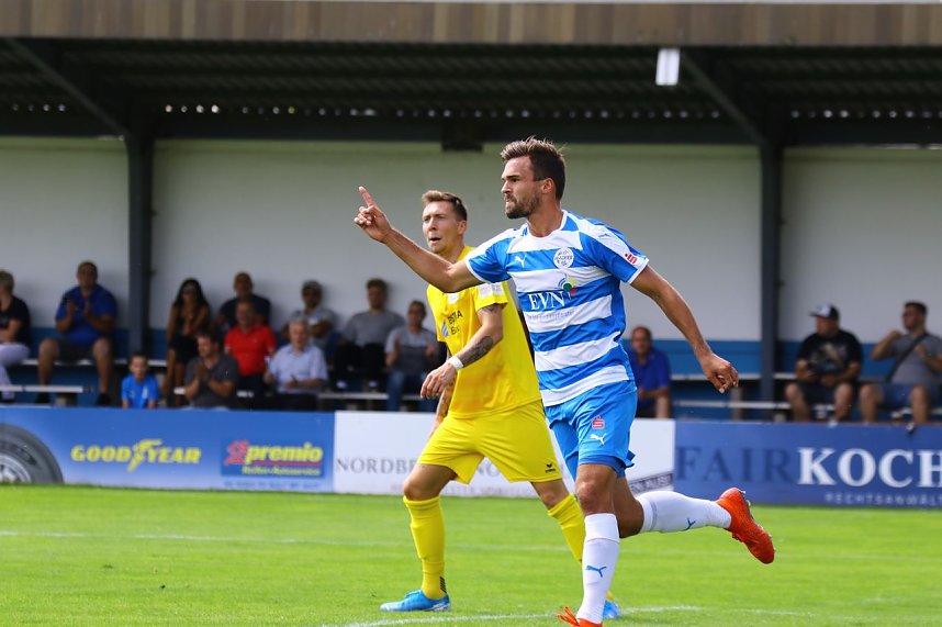 Wacker gewinnt 8:0 gegen Bischofswerda