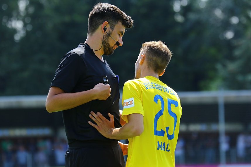 Wacker gewinnt 8:0 gegen Bischofswerda