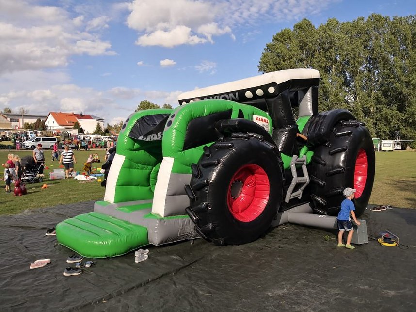 Gro&szlig;es Heimat-, Ernte und Dreschfest in Obertopfstedt